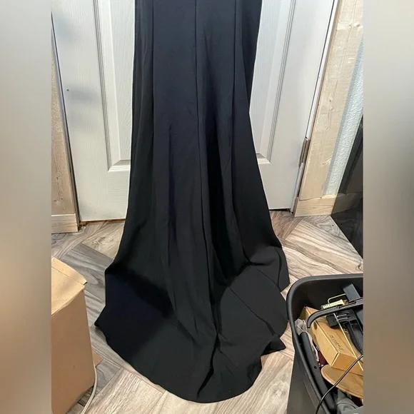 Chic Black Long Sleeve Gown